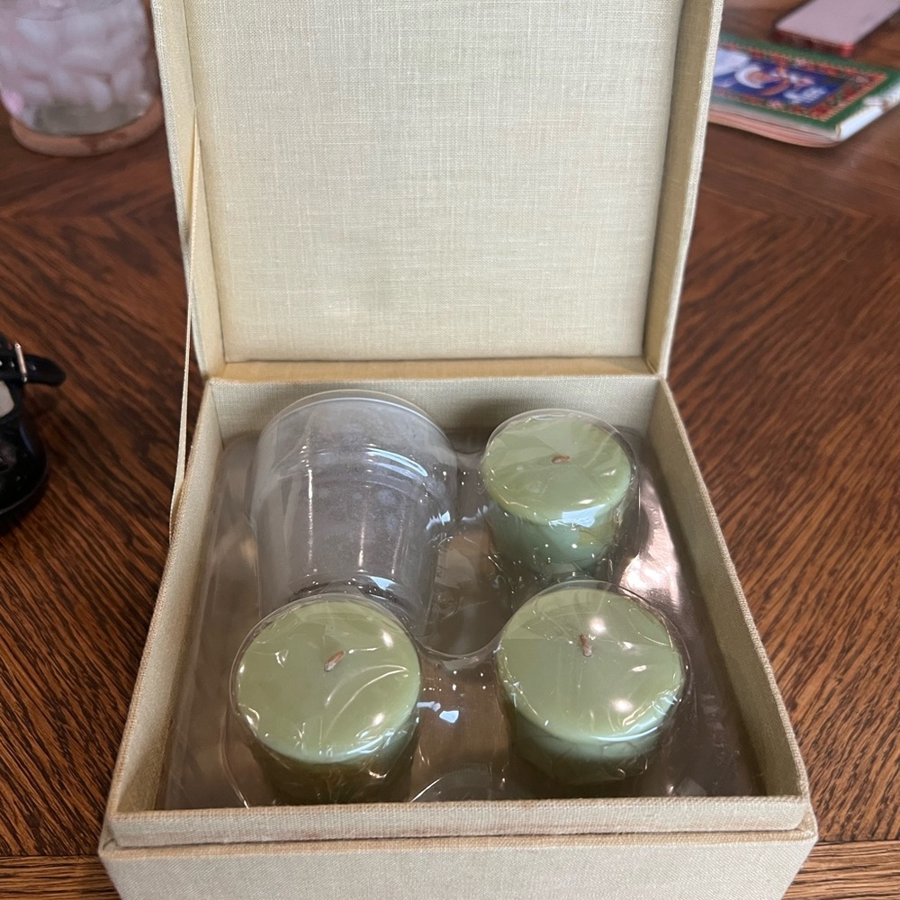 Unopened Candle Gift Set w/ Votive Glass – New in Box